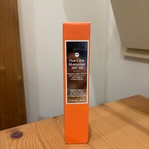 Naturium Dew Glow Moisturizer SPF 50 Sunscreen